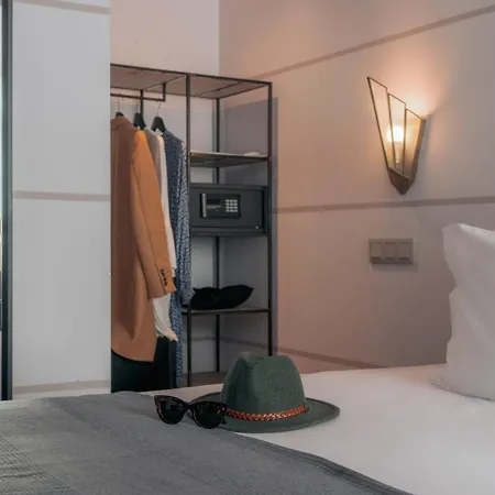 Hotel Pestana Vintage Center 4*