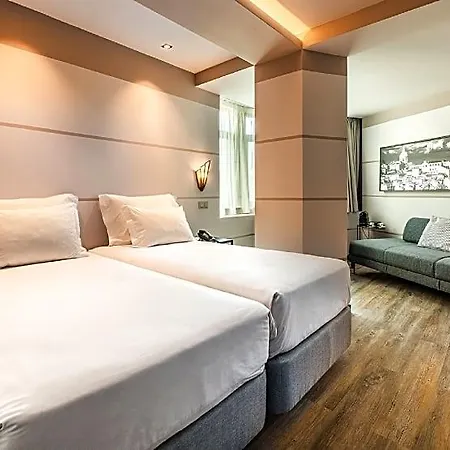 Pestana Vintage Center 4*