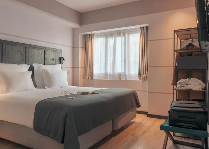 Pestana Vintage Center 4*
