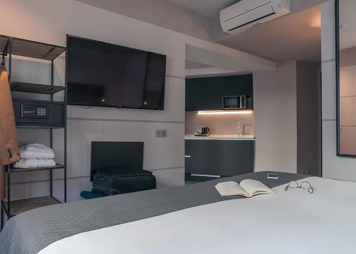 Pestana Vintage Center 4*